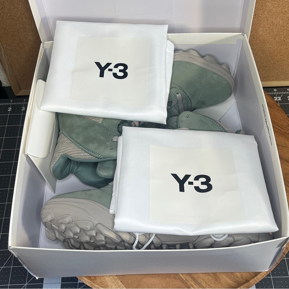 Adidas Y-3
GSG9
Brand new - Picture 10 of 11